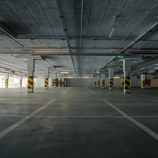 Parking garage